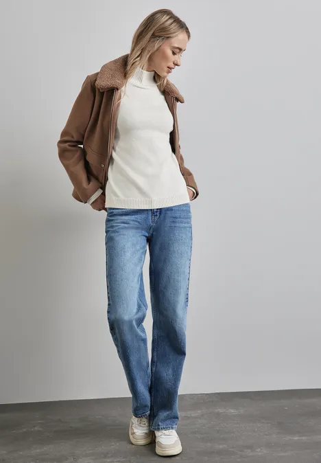 Pullover mit Knopfdetail soft beige