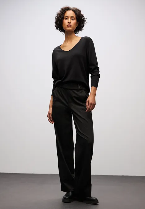 V-Neck Pullover Black