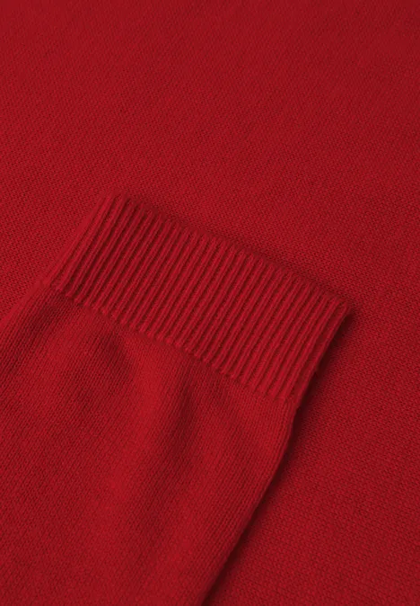 V-Neck Pullover racing red