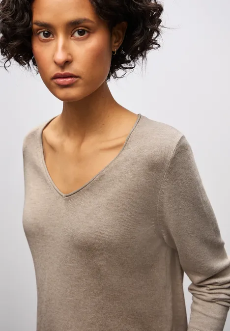 V-Neck Pullover sanded beige mel.