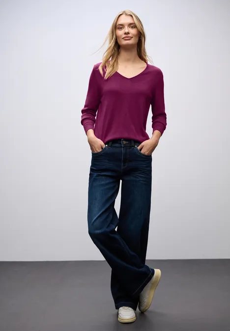 V-Neck Pullover berry paradise