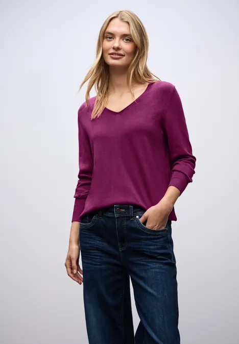V-Neck Pullover berry paradise