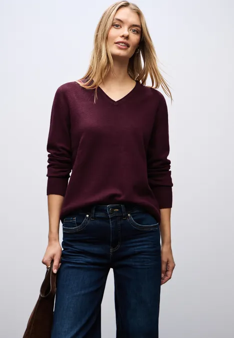 Kuscheliger V-Neck Pullover wildberry red