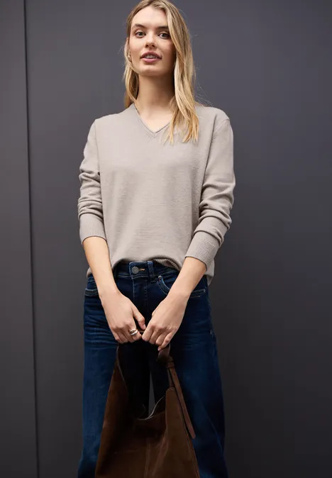 Kuscheliger V-Neck Pullover sandstone mocha mel.