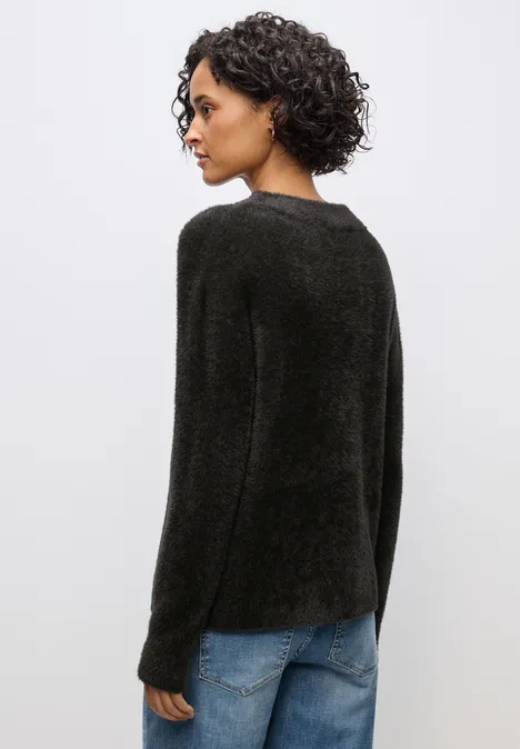 Federgarn Pullover darkest brown