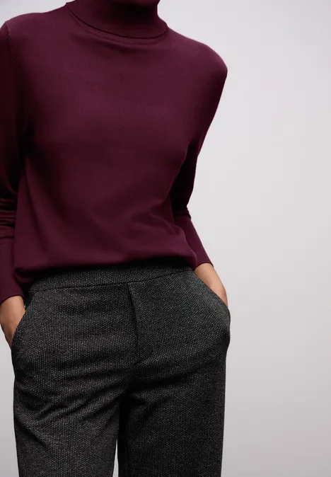 Basic trui met rolkraag wildberry red Basic trui met rolkraag wildberry red