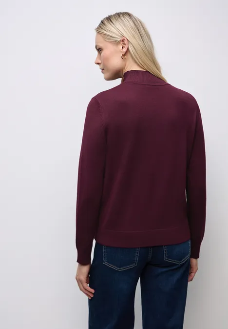 Turtleneck Pullover wildberry red