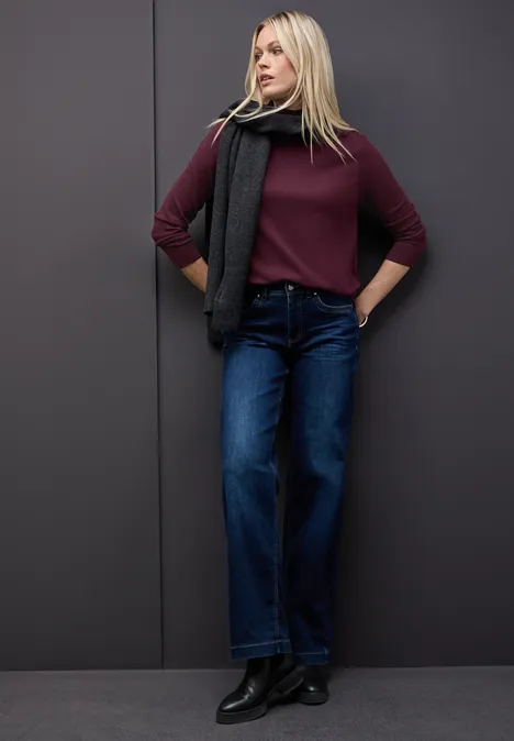 Turtleneck Pullover wildberry red