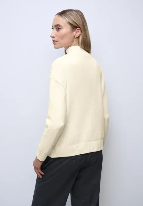 Pullover mit Strickmuster soft beige Pullover mit Strickmuster soft beige