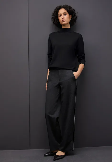 Pullover mit Turtleneck Black