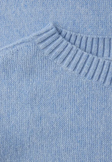 Cosy Dolman-trui frosted blue mel. Cosy Dolman-trui frosted blue mel.