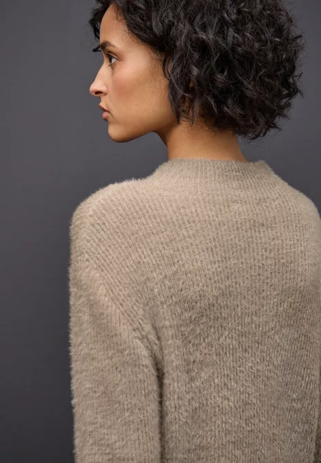 Pull en fil de plume mocha glow