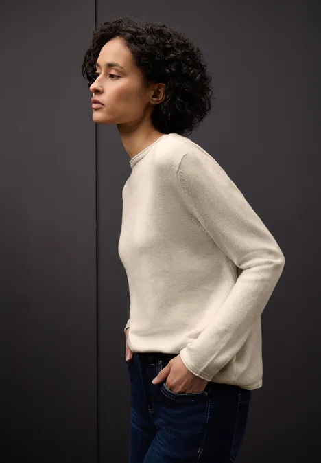 Sweter z podwiniętym dołem tusk cream mel.