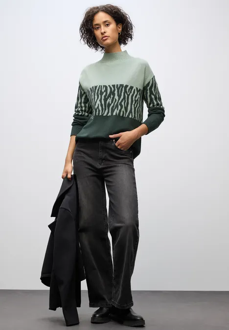 Color-Block Jacquard Sweater evernight green
