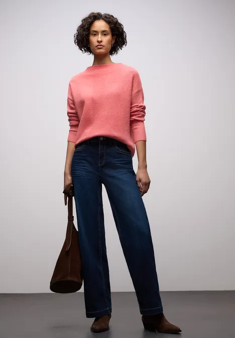 Trui met structuurmix striking coral mel.