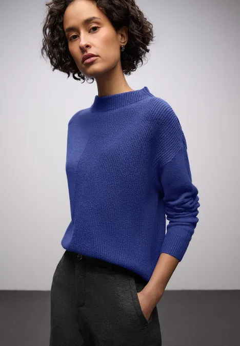 Pull à structure mixte amparo blue mel.
