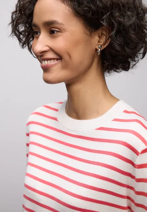 Gestreifter Pullover off white Gestreifter Pullover off white