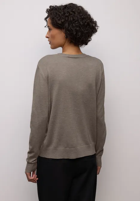 Basic Pullover mocha glow mel. Basic Pullover mocha glow mel.