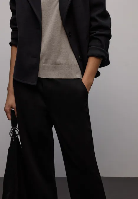 Basic Pullover mocha glow mel. Basic Pullover mocha glow mel.