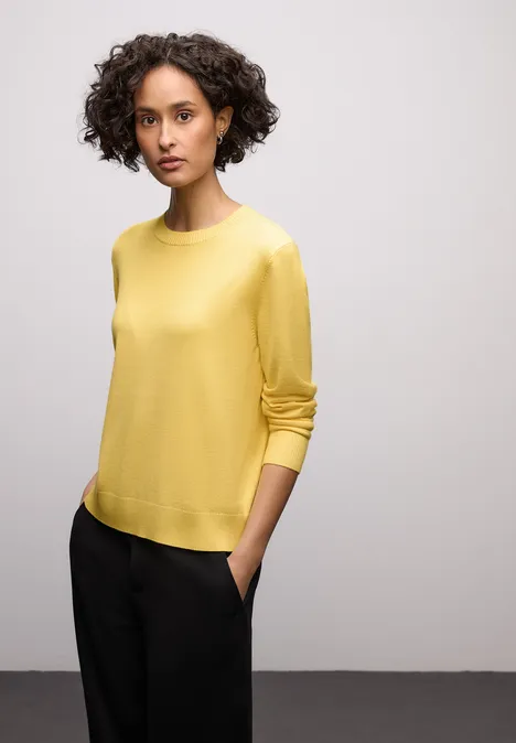 Basic Pullover bloom yellow Basic Pullover bloom yellow