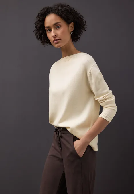 Zachte basistrui soft beige