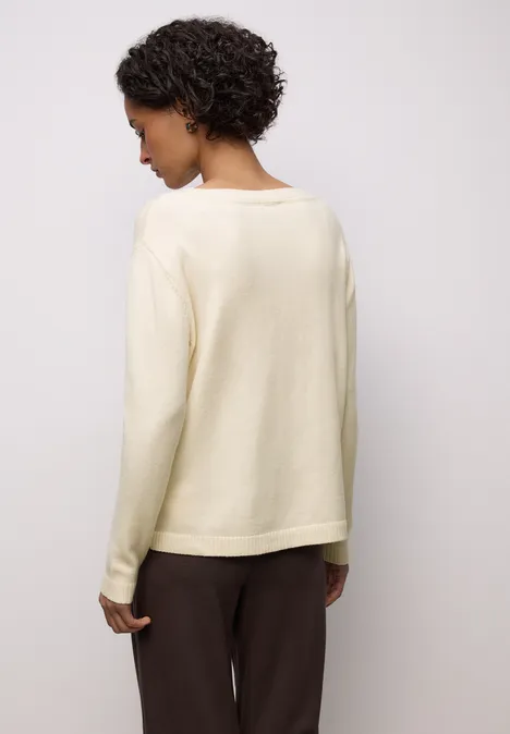 Zachte basistrui soft beige