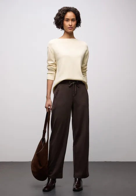 Zachte basistrui soft beige