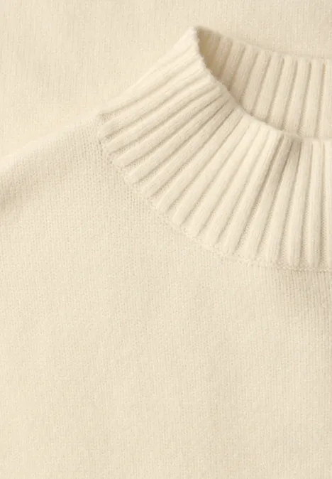 Kuscheliger Pullover soft beige