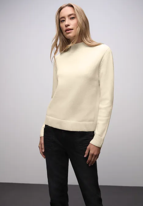 Kuscheliger Pullover soft beige