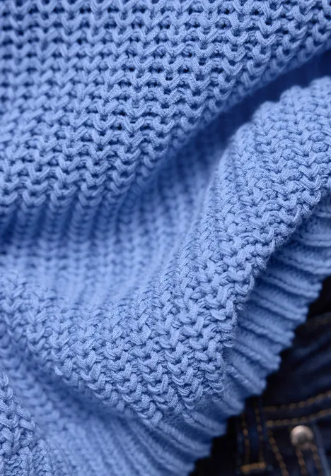 Pull en grosse maille bonnet blue