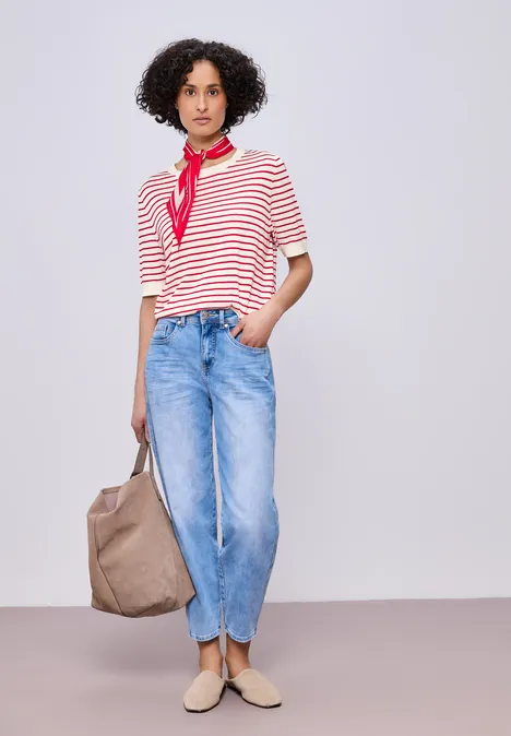 Sweter w paski off white