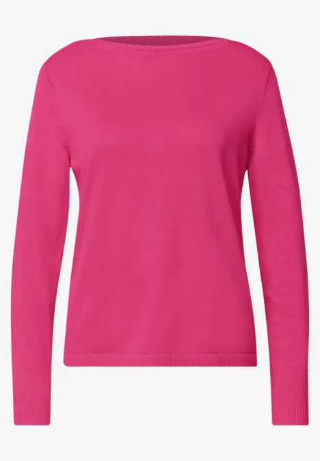 Schlichter rosa Pullover mit langen Ärmeln und rundem Halsausschnitt.