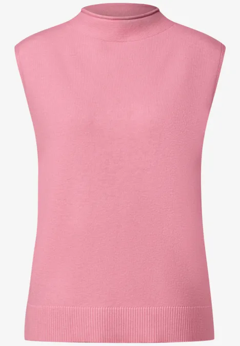 Roze, mouwloze top met ronde hals.