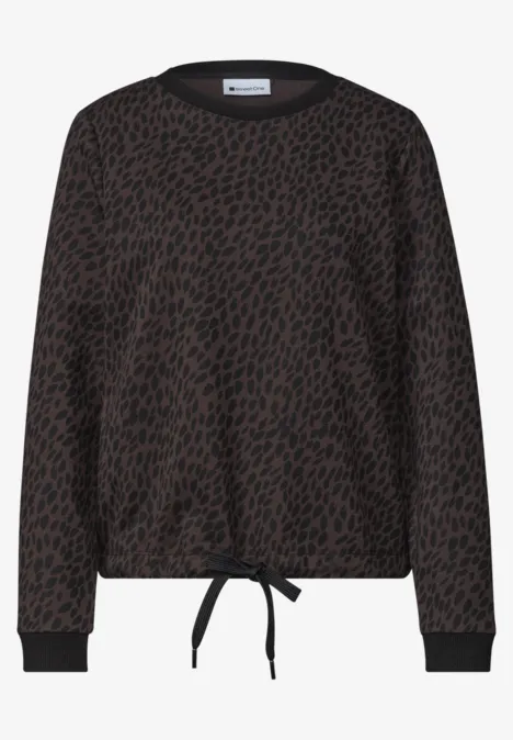 Schwarz-brauner Pullover mit rundem Ausschnitt, Leopardenmuster und Kordelzug am Saum.