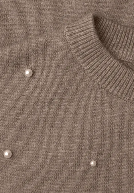 3/4-Arm Pullover mit Rundhals sanded amber mel. Taupefarbener Strickpullover mit Rundhalsausschnitt und aufgenähten Perlen