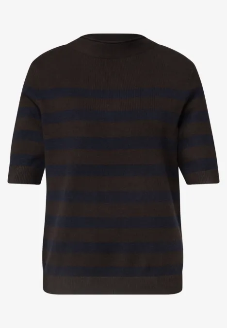Kurzarm-Pullover aus Strick mit breiten schwarz-braunen Streifen und Rundhalsausschnitt.