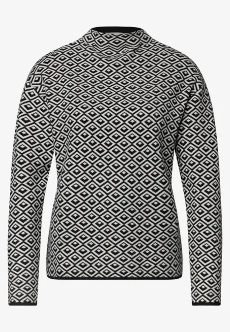 Schwarz-weiß gemusterter Pullover mit Rautenmuster