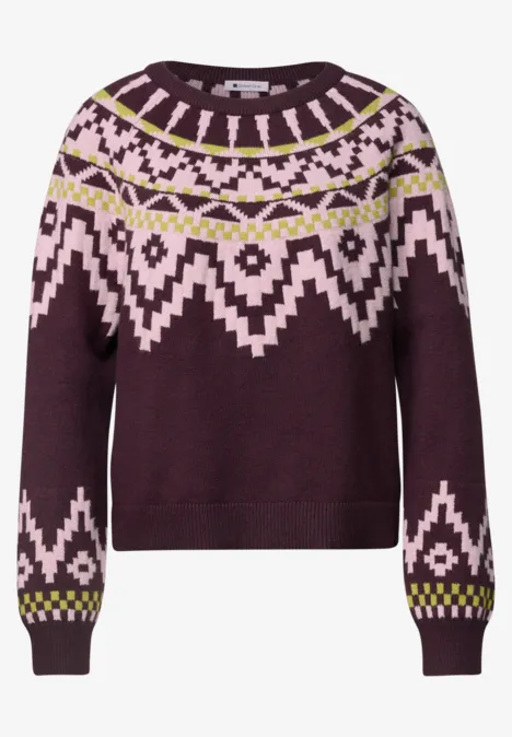 Bordeauxfarbener Strickpullover mit skandinavischem Muster in Rosa, Weiß und Gelb.