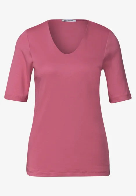 Basic T-Shirt mit V-Neck in Unifarbe blush berry Rosafarbenes T-Shirt mit U-Ausschnitt und halblangen Ärmeln.