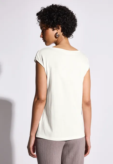 Shirt mit U-Boot-Ausschnitt off white
