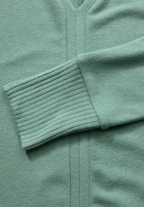 Shirt mit V-Ausschnitt sunlit green mel.