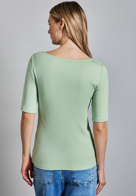 T-Shirt in Unifarbe milky green