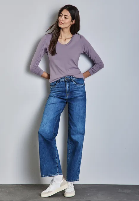 T-shirt avec col en V arrondi wisteria purple