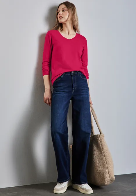 T-shirt avec col en V arrondi power berry