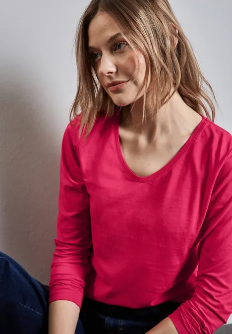 T-shirt avec col en V arrondi power berry
