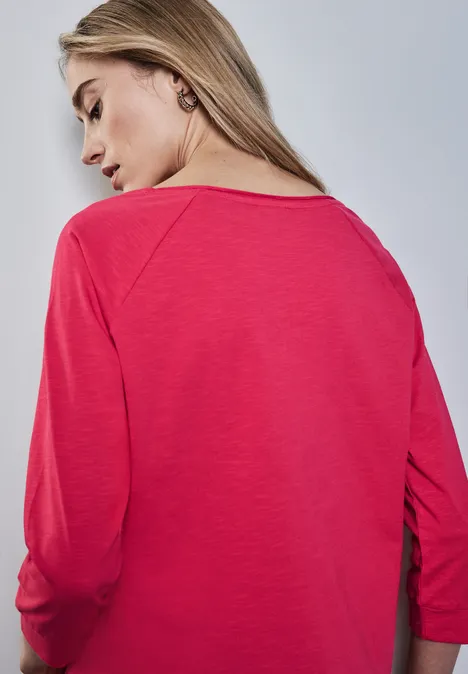 Shirt in Unifarbe power berry