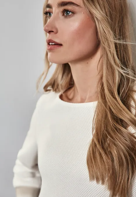 Shirt mit Streifen-Bündchen off white