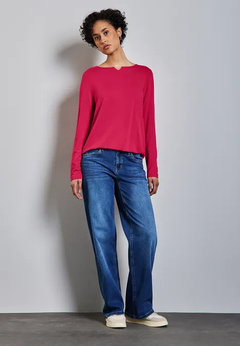 Shirt mit Ausschnitt-Detail power berry