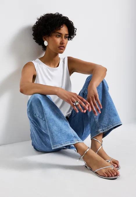 Basic Top White