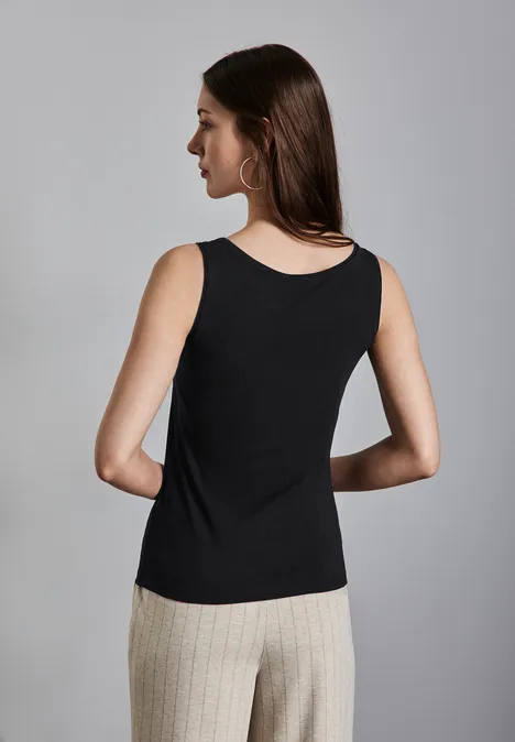 Basic Top in Unifarbe Black